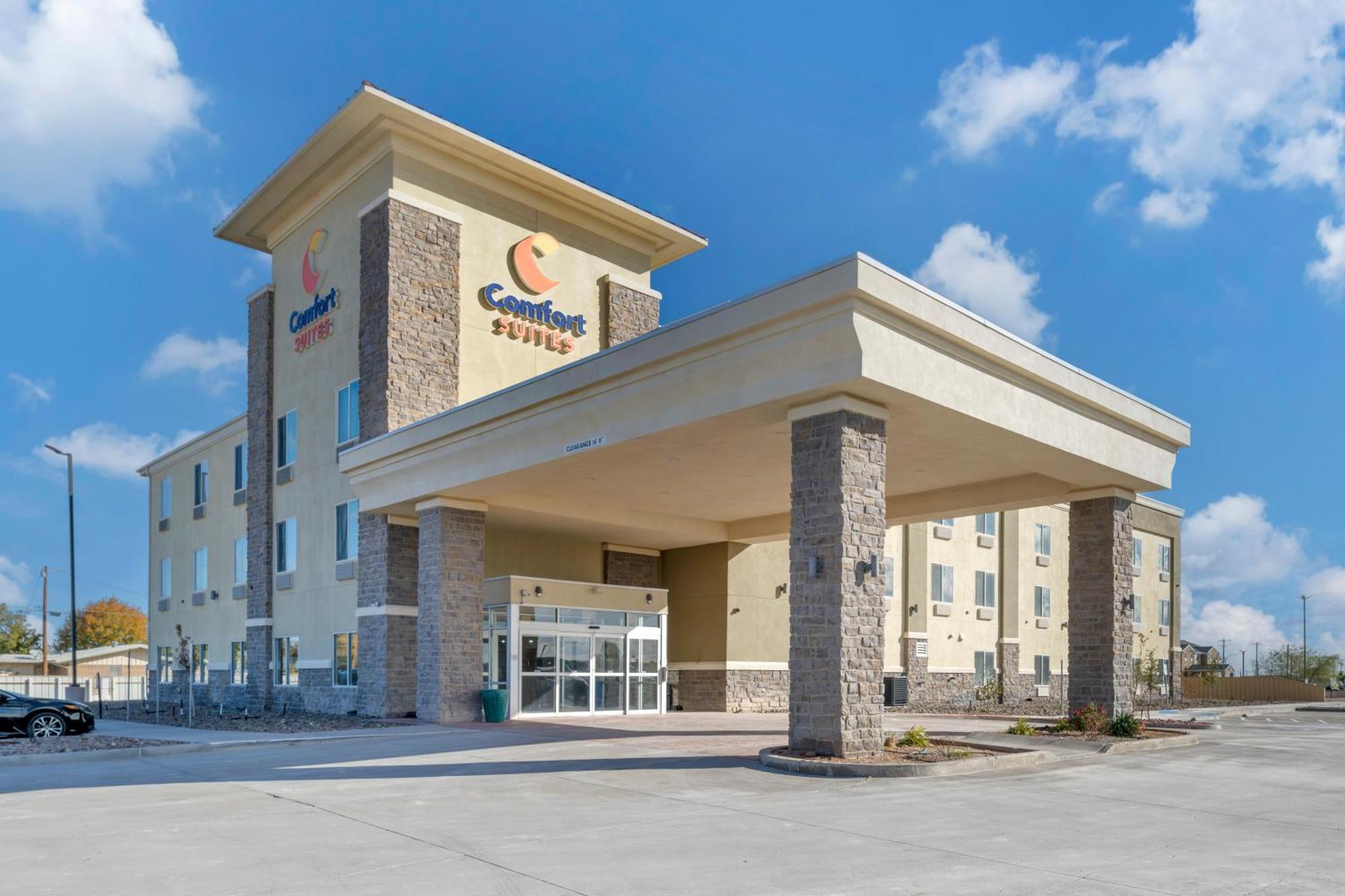Comfort Suites Pecos Bagian luar foto